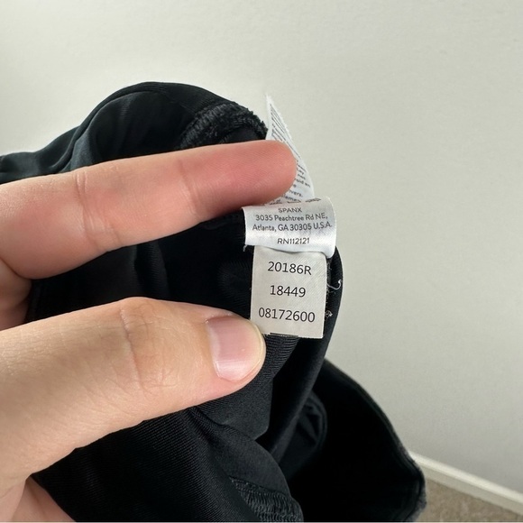 Spanx Black Pebbled Faux Leather Leggings Size Small - Picture 7 of 7